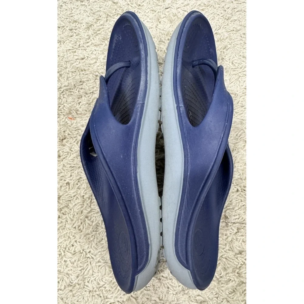 Crocs Unisex Classic Flip Flops Waterproof Slip On Shoes Size M 9 W 10 Navy Pool